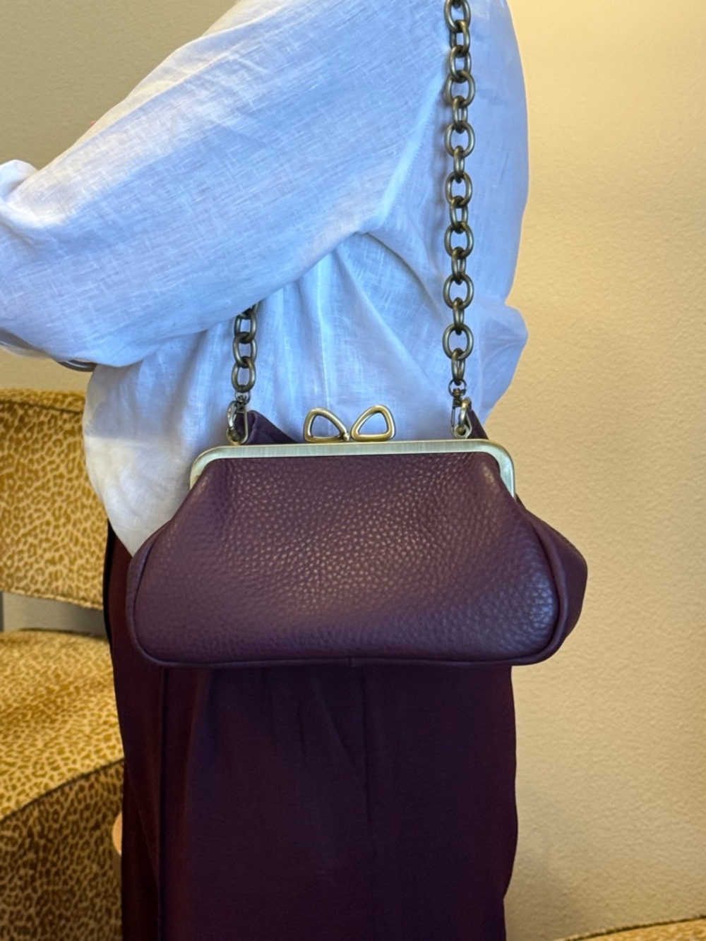 HANDMADE Burgundy/Plum Leather Satchel/Shoulder Bag w Bow Kisslock Gold hardware - Picture 2 of 16